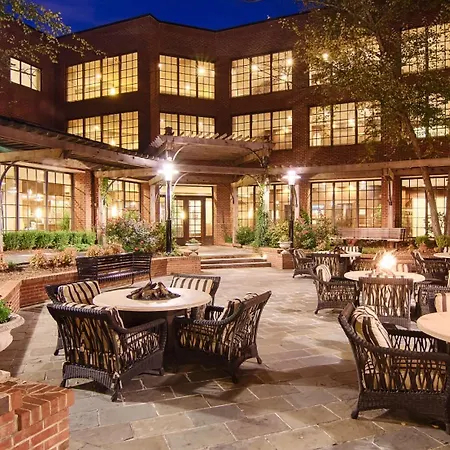 Doubletree By Hilton Charlotte/southpark Hotel