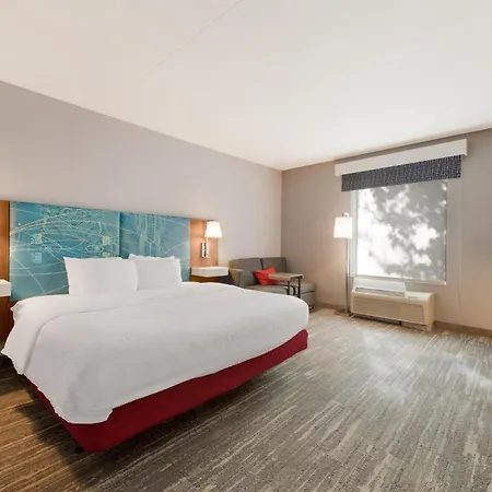 Hampton & Charlotte-airport Hotel 3*