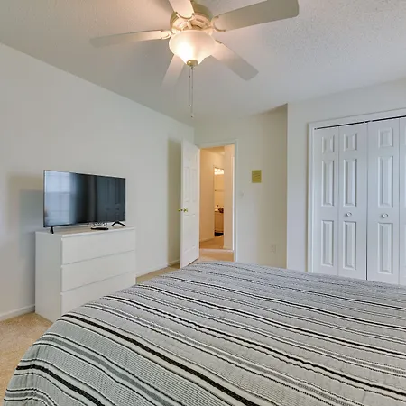 Vacation Near Motor Speedway! Holiday home