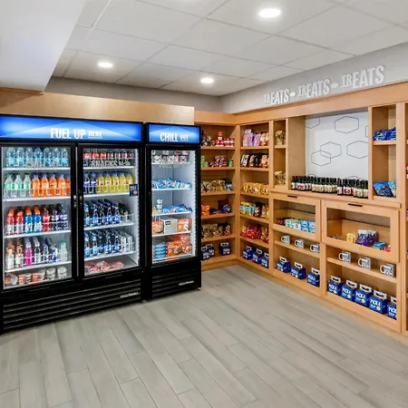Hampton & Charlotte-airport 3*