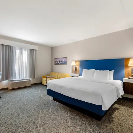 Hampton & Charlotte-airport Hotel