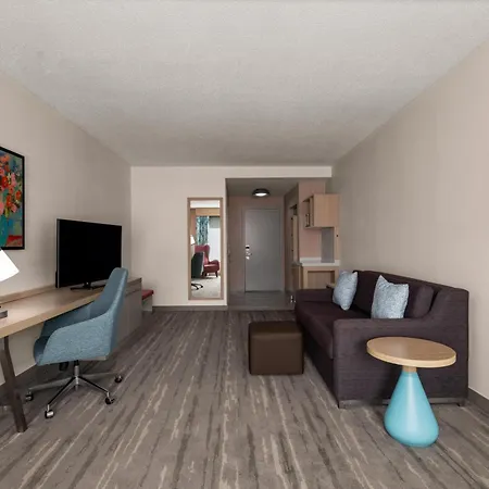 Hilton Garden North 3*