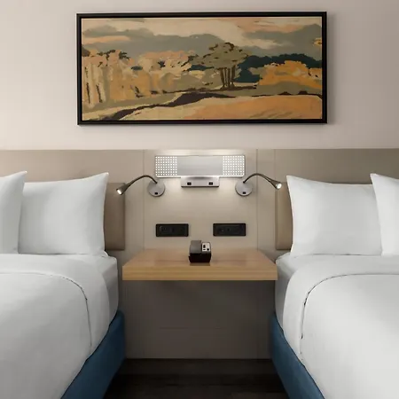 Hilton Garden North 3* Charlotte