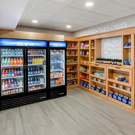 Hampton & Charlotte-airport Hotel 3*
