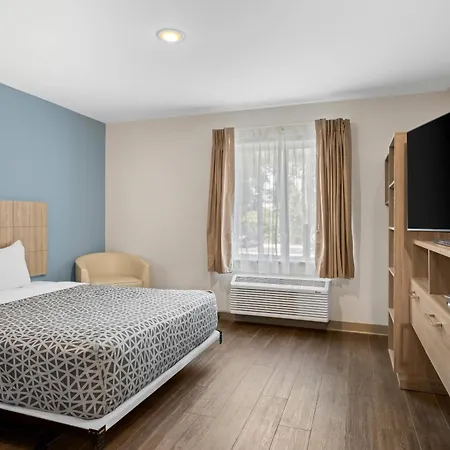 Woodspring Airport 3* Charlotte