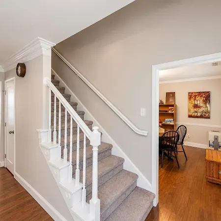 3br Escape: Pool, Hot Tub & Theater * Charlotte