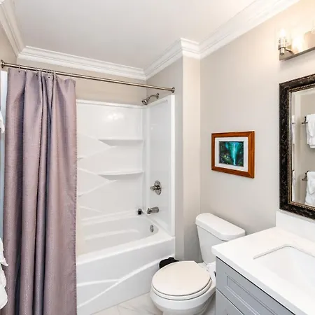 3br Escape: Pool, Hot Tub & Theater *