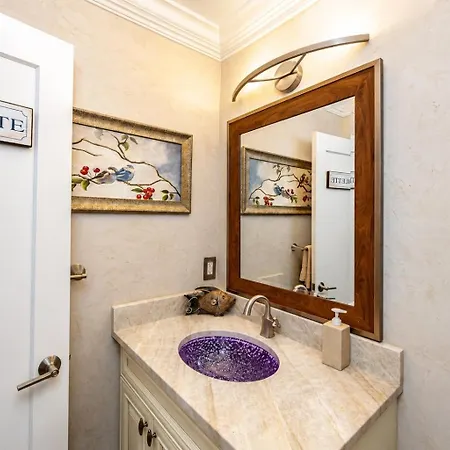 Holiday home 3br Escape: Pool, Hot Tub & Theater Charlotte