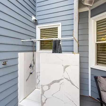 3br Escape: Pool, Hot Tub & Theater Holiday home *