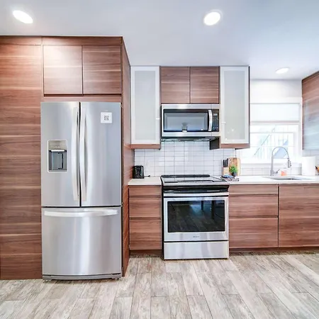 Holiday home Spacious Conveniently Located 1br In Myers Park