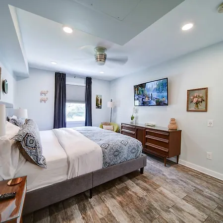 Spacious Conveniently Located 1br In Myers Park Charlotte