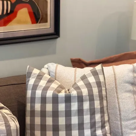 Holiday home Stylish Myers Park 2 Bedroom With Screened Porch Charlotte