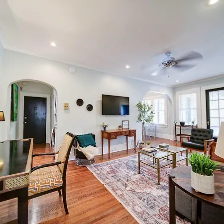 Holiday home Stylish Myers Park 2 Bedroom With Screened Porch