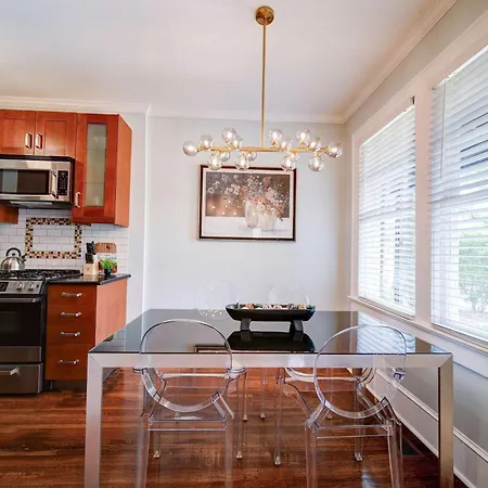 Holiday home Stylish Myers Park 2 Bedroom With Screened Porch *