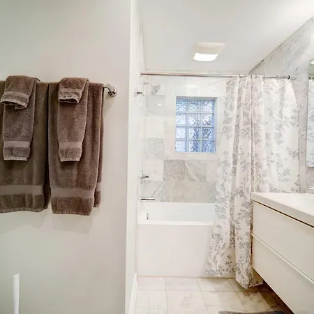 Holiday home Experience Myers Park In Style Charlotte