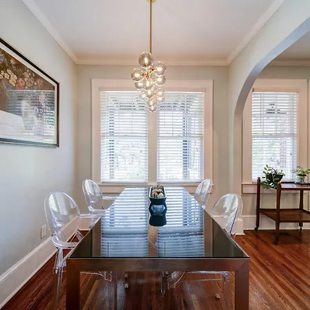 Stylish Myers Park 2 Bedroom With Screened Porch Holiday home Charlotte