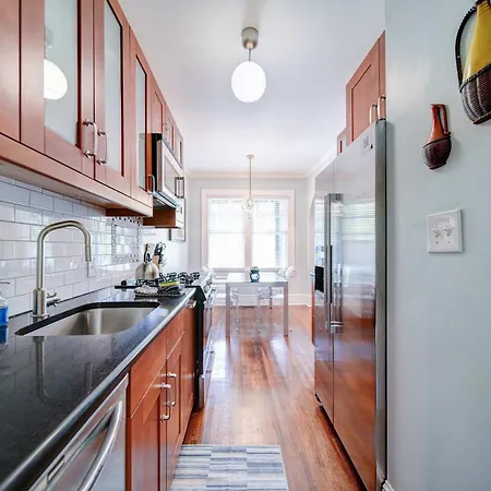 Holiday home Stylish Myers Park 2 Bedroom With Screened Porch Charlotte