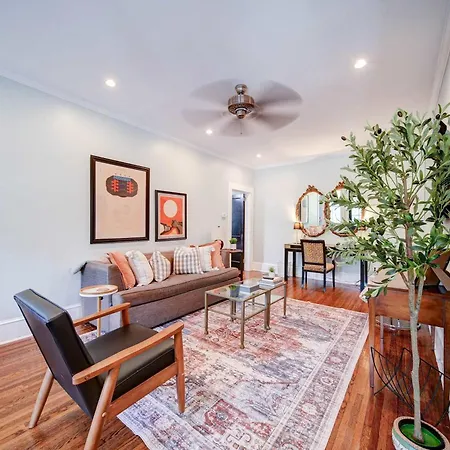 Stylish Myers Park 2 Bedroom With Screened Porch * Charlotte