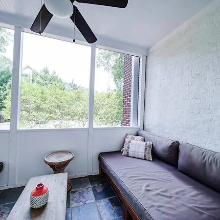 Holiday home Stylish Myers Park 2 Bedroom With Screened Porch