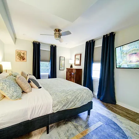 Experience Myers Park In Style Holiday home Charlotte