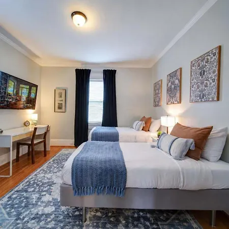 Bright And Restful 2br Near Uptown With Balcony * Charlotte