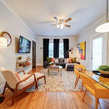 Bright And Restful 2br Near Uptown With Balcony * Charlotte