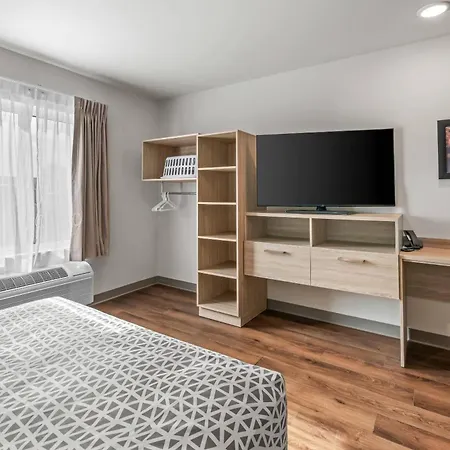 Woodspring Northlake Hotel