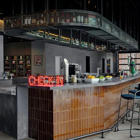 Hotel Moxy Downtown Charlotte