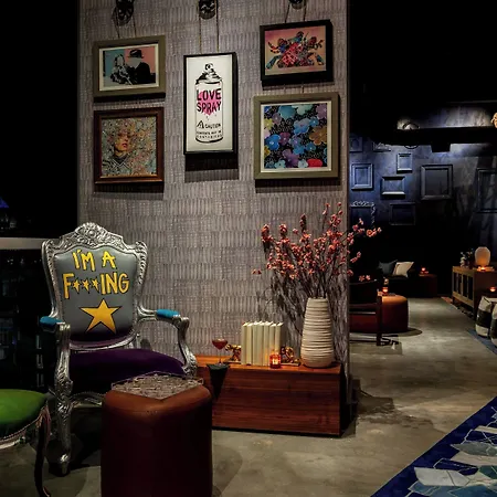 Hotel Moxy Downtown