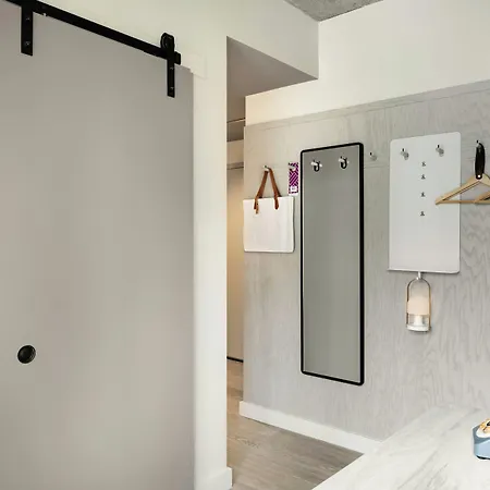 Hotel Moxy Downtown