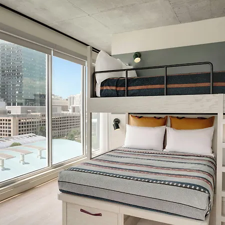 Moxy Downtown 3* Charlotte
