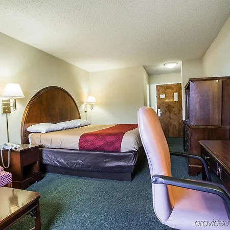Quality Airport-near Uptown Hotel 2*