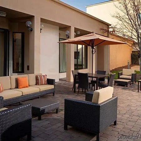 Courtyard Arrowood 3*