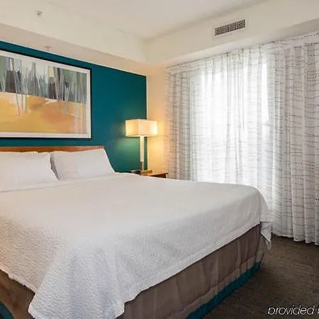 By Marriott Piper Glen