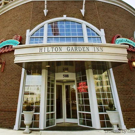 Hotel Hilton Garden Uptown 3*