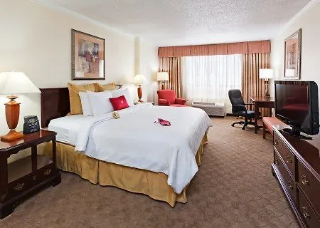 Hotel Fairfield & By Marriott Uptown