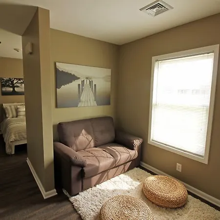 Apartment Marlynn Dr *