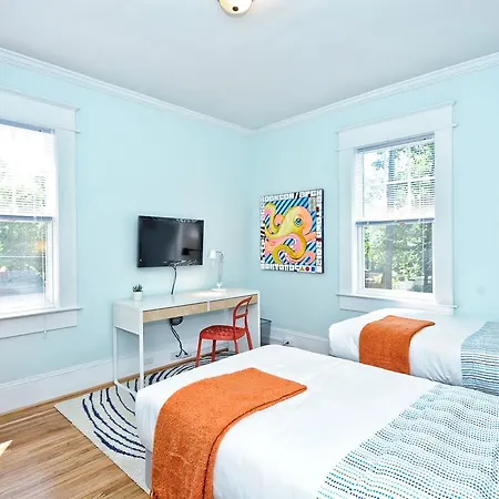Bright And Spacious 2br Near Uptown Charlotte
