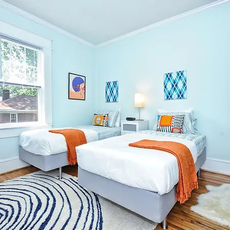 Apartment Bright And Spacious 2br Near Uptown