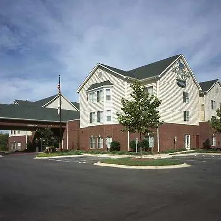 Hotel Homewood By Hilton Airport 2*