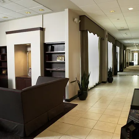 Hotel Doubletree By Hilton Airport 4*