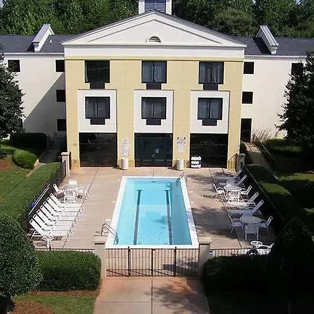 Doubletree By Hilton Airport Hotel 4*