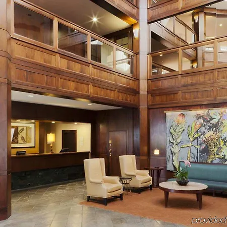 Doubletree By Hilton Charlotte/southpark Hotel