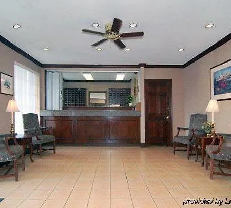 Suburban Near Of North Carolina-charlotte 4*
