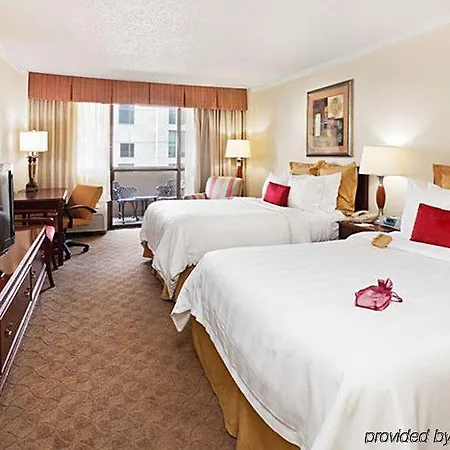 Fairfield & By Marriott Uptown Hotel Charlotte