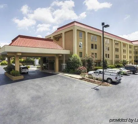Wyndham Garden Airport Southeast Hotel 3*