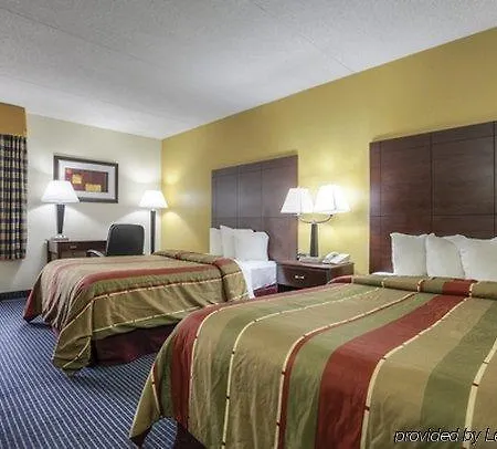 Wyndham Garden Airport Southeast Hotel