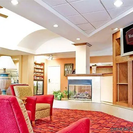 By Marriott Piper Glen Hotel