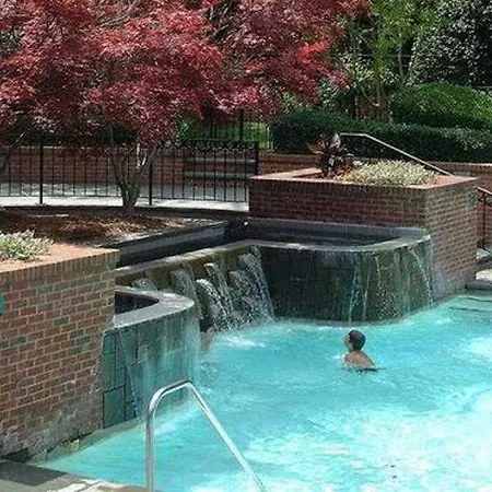 Doubletree By Hilton Charlotte/southpark Hotel