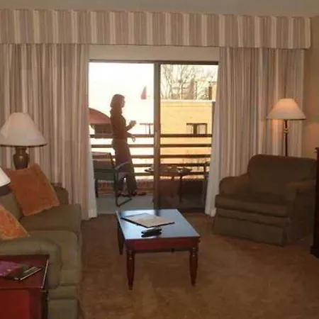 Doubletree By Hilton Charlotte/southpark Hotel 3*